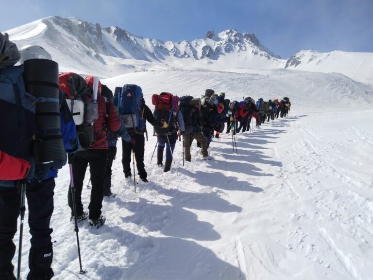 Erciyes Dağı’nda 19 Mayıs Erciyes Gençlik Tırmanışı yapılacak Türkiye Dağcılık Federasyonu 2025 yıllık faaliyet programında yer alan 19