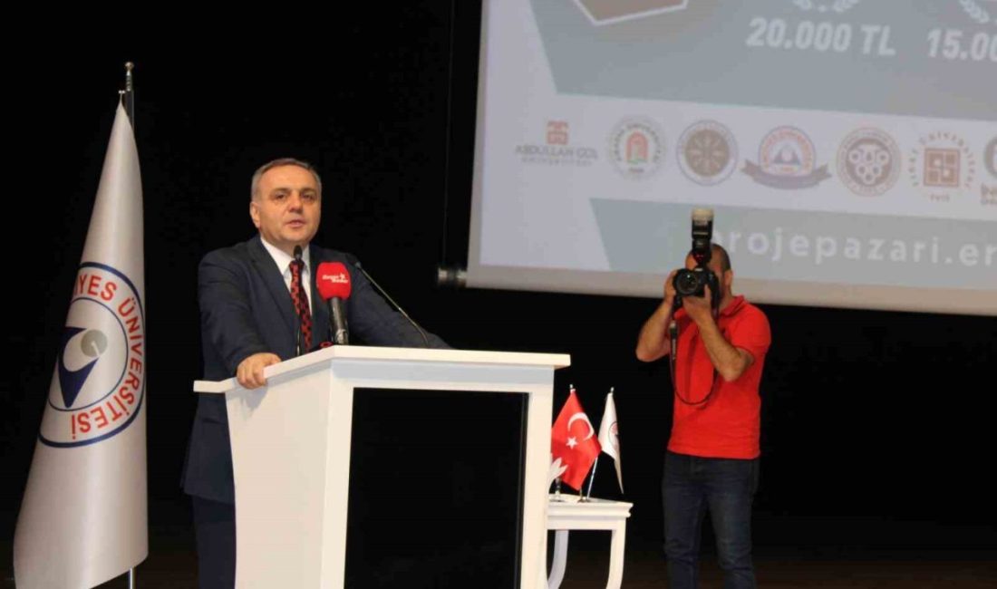 Anadolu Üniversiteler Birliği’nce düzenlenen ve Erciyes Üniversitesi ev sahipliğinde gerçekleştirilen