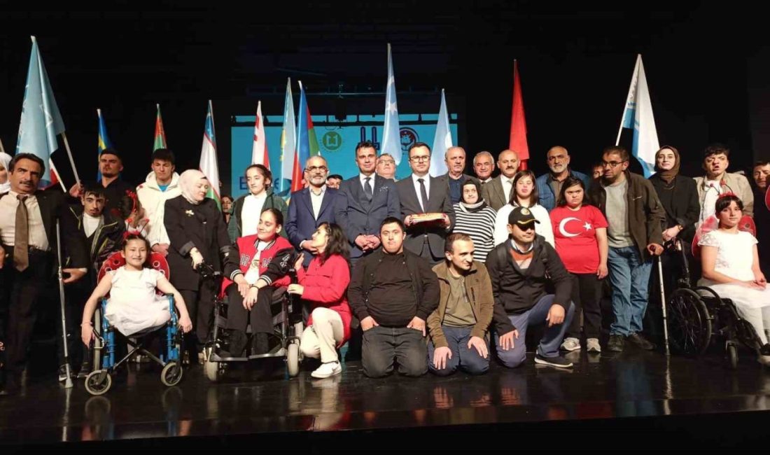 Erzurum’da engelliler haftası etkinliğinde empati ve farkındalık vurgusu 10-16 Mayıs Engelliler Haftası dolayısıyla Erzurum Valiliği koordinesinde, Aile ve