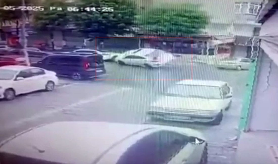 Esenyurt’ta sabah saatlerinde bir sürücü direksiyon hakimiyetini kaybederek aracıyla park