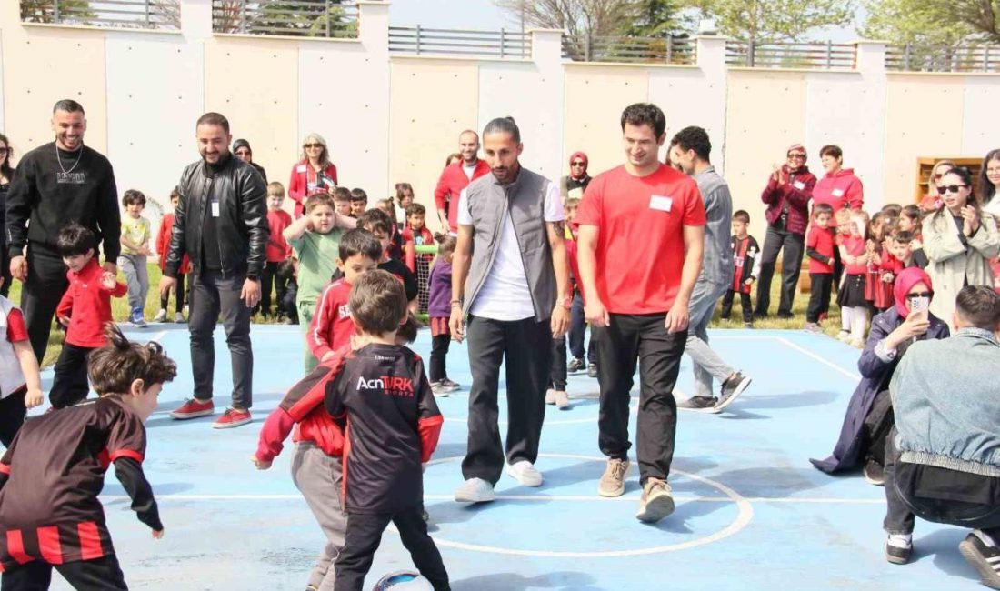 Eskişehirspor futbolcuları, ’10-16 Mayıs Engelliler Haftası’ nedeniyle Ufuk Nebi Özel