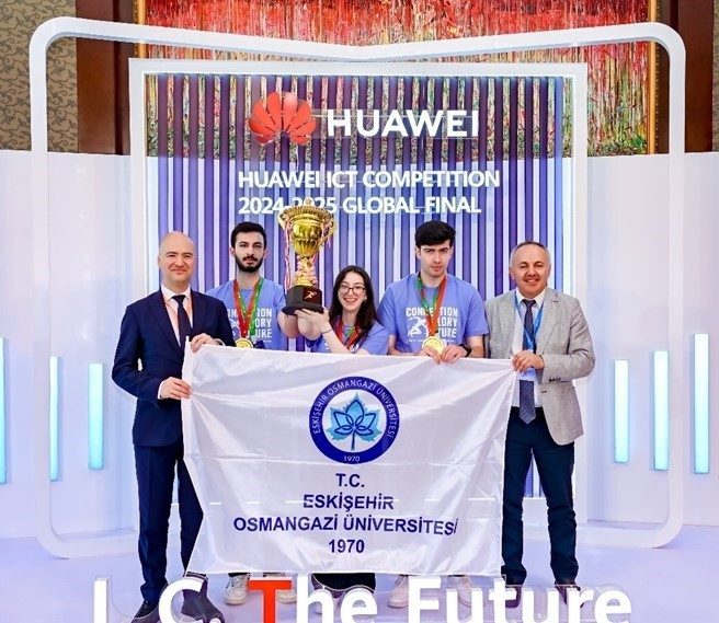 Eskişehir Osmangazi Üniversitesi (ESOGÜ) Mühendislik-Mimarlık Fakültesi Bilgisayar Mühendisliği Bölümü öğrencilerinden