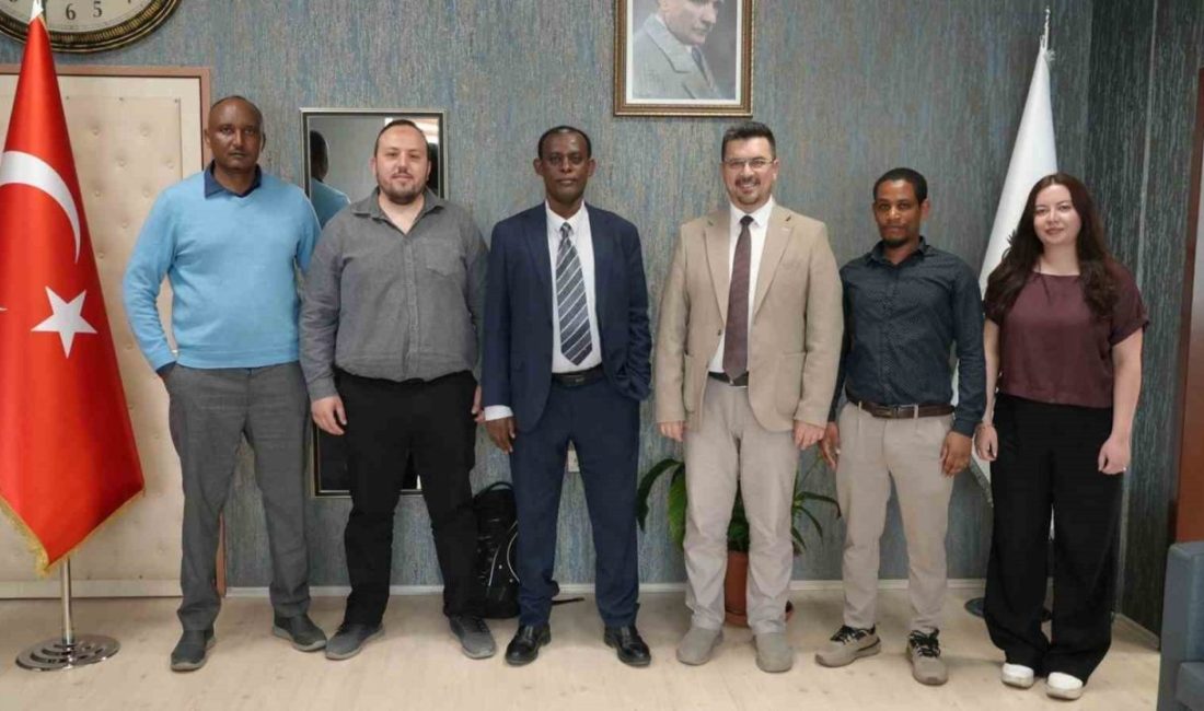 Erasmus+ KA171 personel hareketliliği çerçevesinde Karabük Üniversitesi’ni (KBÜ) ziyaret eden