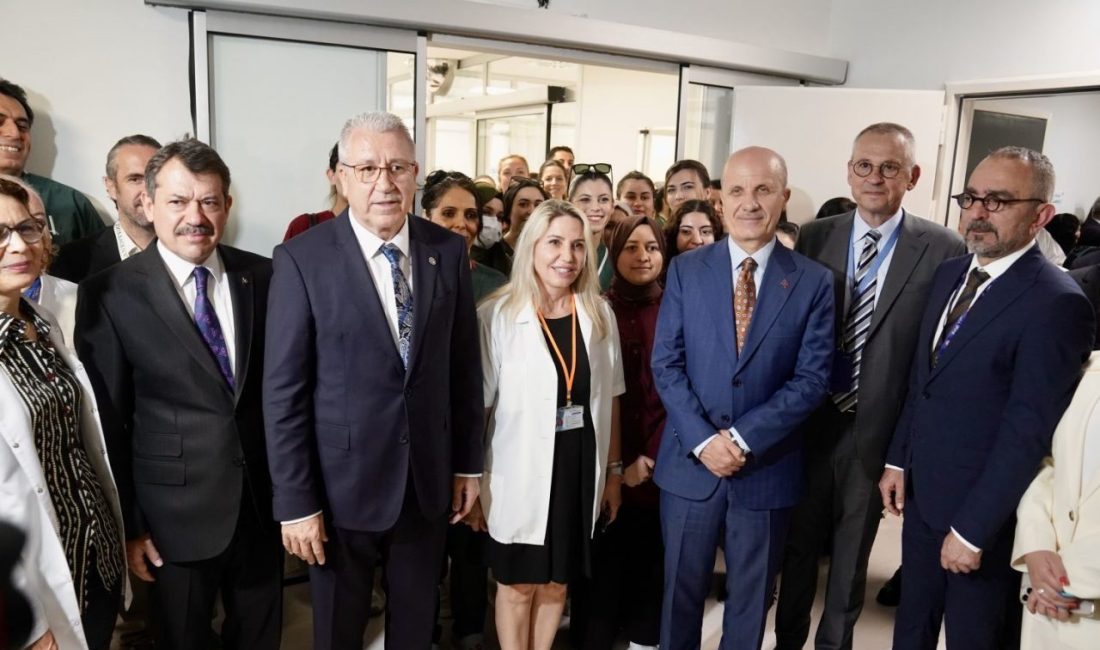 Ege Üniversitesi (EÜ) Tıp Fakültesi Hastanesinde yapımı tamamlanan Merkezi Ameliyathanenin