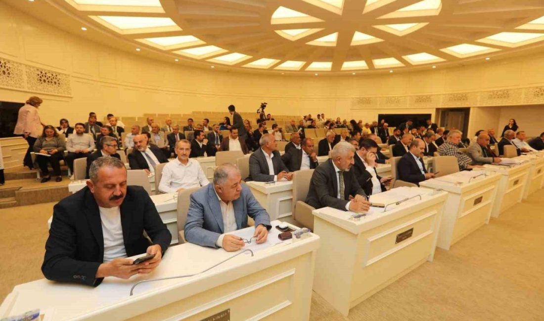 Gaziantep Büyükşehir’den TFF Başkanı Hacıosmanoğlu’na fahri hemşerilik payesi Gaziantep Büyükşehir Belediye Meclisi’nin Mayıs 2025 dönemi toplantısının ikinci birleşiminde,