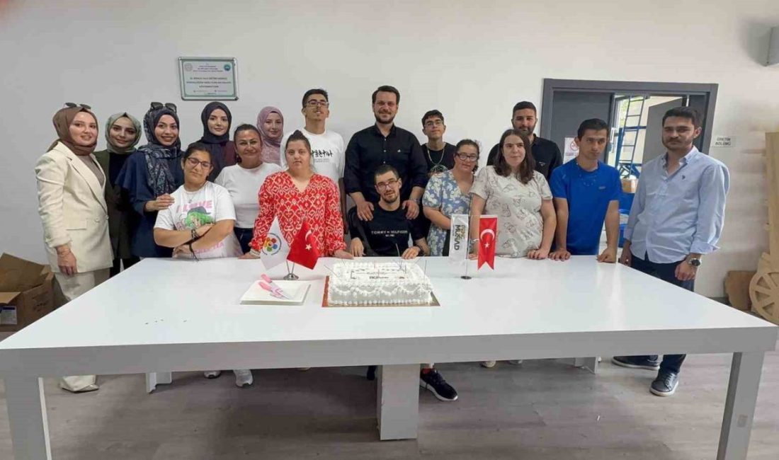 Genç MÜSİAD’dan down sendromlu gençlere özel etkinlik Genç MÜSİAD Antalya üyeleri, Engelliler Haftası dolayısıyla Down sendromlu bireylerle