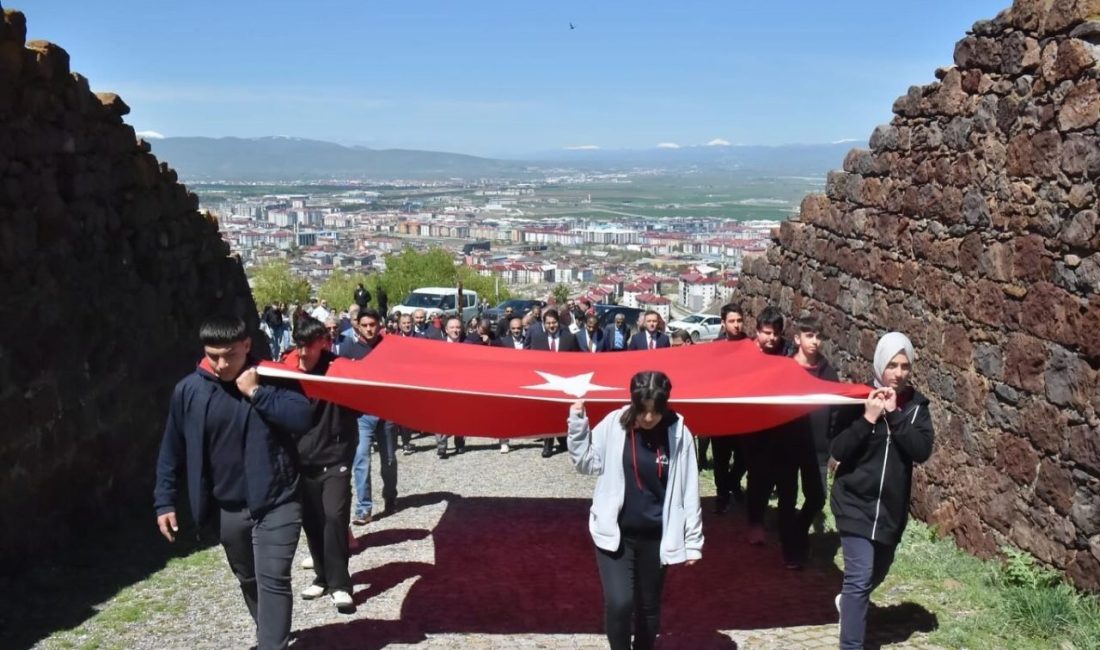 Gençlerden ecdada vefa Erzurum’da “19 Mayıs Gençlik Haftası” etkinlikleri kapsamında, İl Millî Eğitim