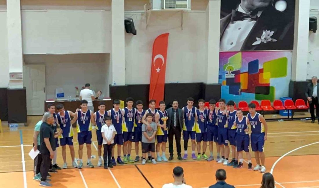 GKV Liseleri Basketbolda Gaziantep şampiyonu Gaziantep Kolej Vakfı Özel Okulları Genç Erkekler Basketbol Takımı katıldığı