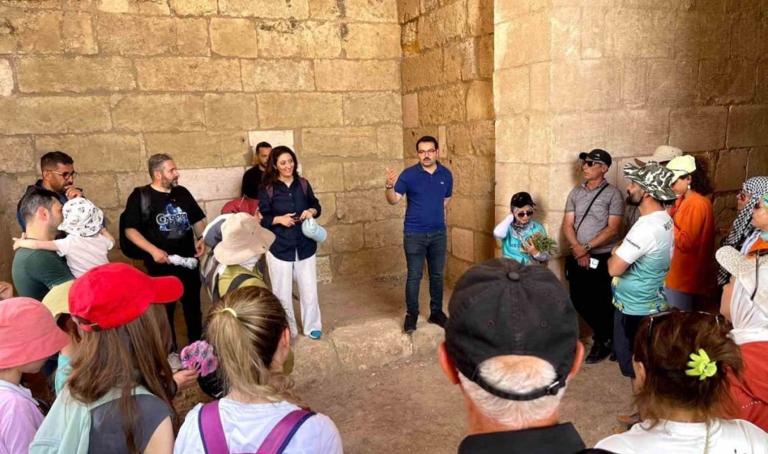 Şanlıurfa’nın Harran ilçesinde kaymakamlık yapan Harun Reşit Han gelen yerli