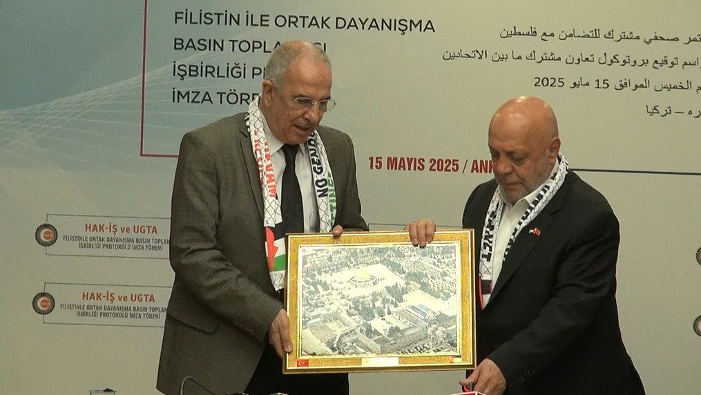 Hak İşçi Sendikaları Konfederasyonu (HAK-İŞ) Genel Başkanı Mahmut Arslan, Kamu