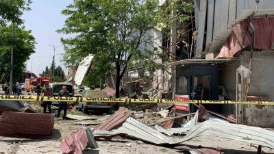 Gaziantep’te bir halı fabrikasında meydana gelen patlamada 7 kişi yaralandı.