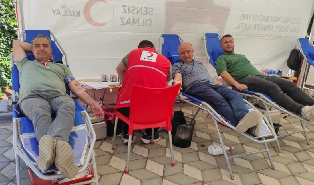 Adıyaman Halk Eğitim Merkezi Müdürlüğünde düzenlenen kan bağış kampanyası oldukça