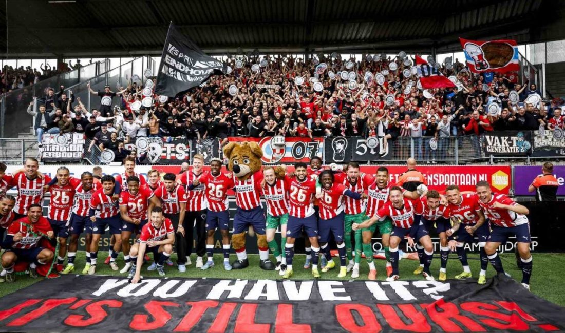 Hollanda Ligi’nde şampiyonluk ipini PSV Eindhoven göğüsledi. Eindhoven ekibi son