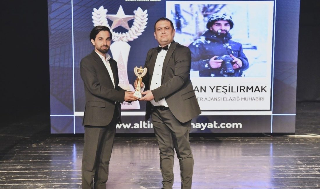 İHA’ya “Yılın En İyi Erkek Haber Muhabiri” ödülü İhlas Haber Ajansı (İHA) Elazığ muhabiri Rıdvan Yeşilırmak, Malatya’da düzenlenen