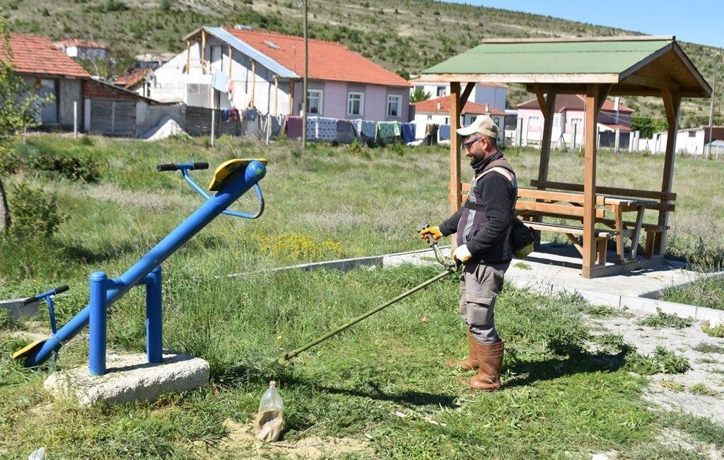 Eskişehir’de İnönü Belediyesi tarafından gerçekleştirilen çalışmalar aralıksız devam ediyor. İnönü’de