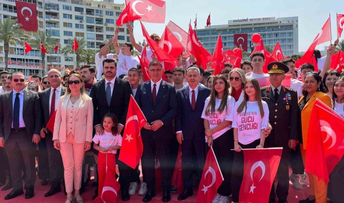 İzmir’de 19 Mayıs Atatürk’ü Anma Gençlik ve Spor Bayramı, gösterilerle