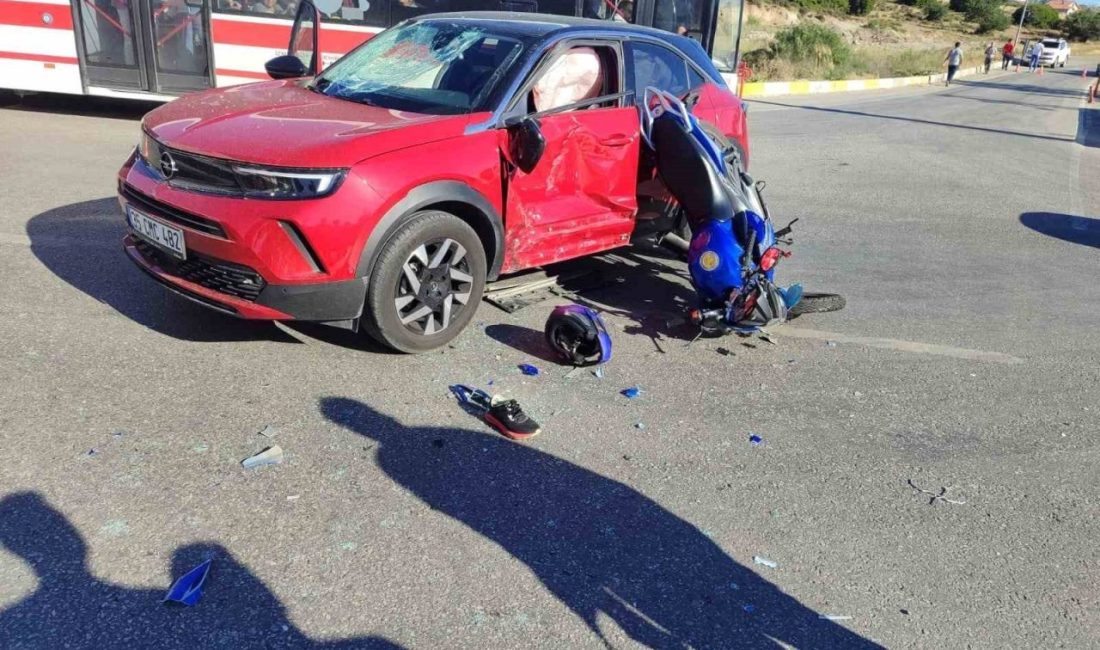 İzmir’in Foça ilçesinde otomobil ile motosikletin çarpışması sonucu 1 kişi