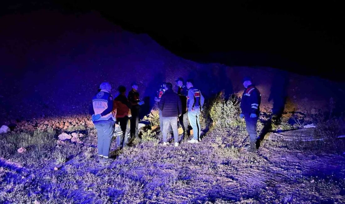 Bursa’da İznik ilçesinde kaçak kazı yapan defineciler göçük altında kaldı.