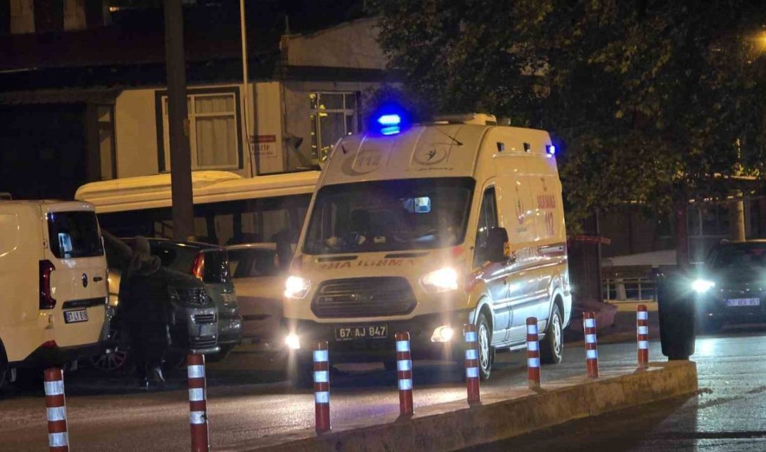 Kaldırımdan düşen kadın yaralandı Zonguldak’ın Ereğli ilçesinde gece saatlerinde yürüyüş yapan bir kadın, dengesini