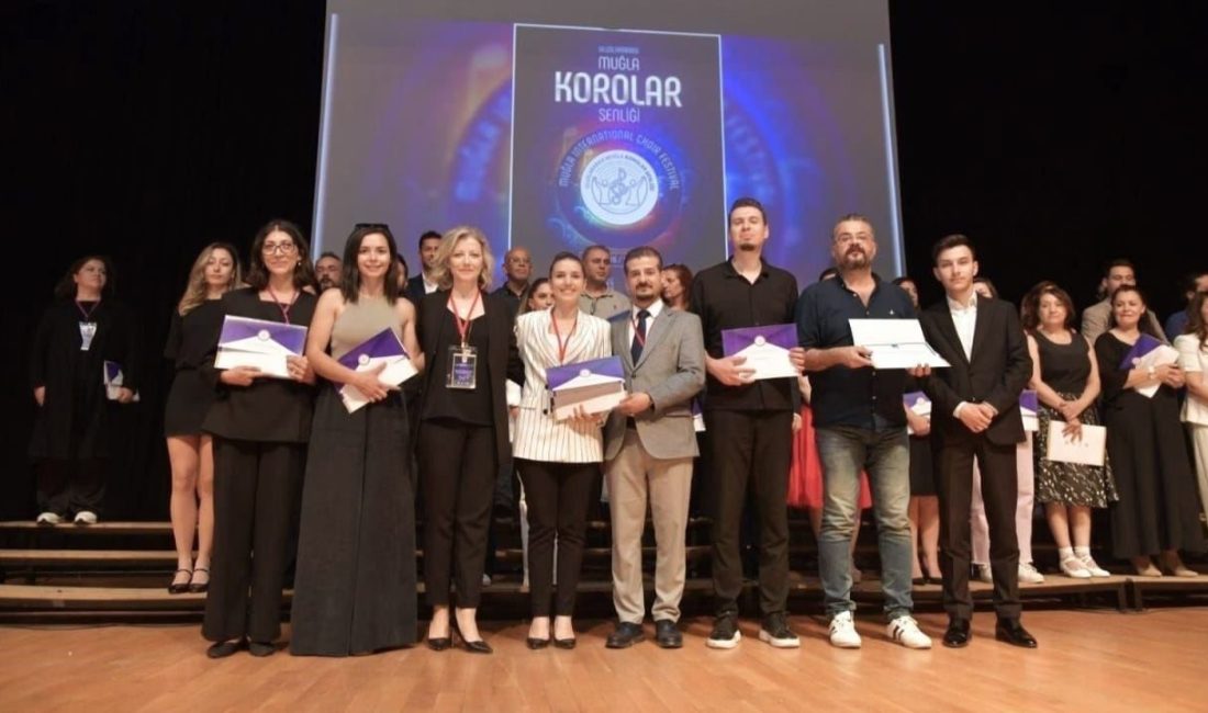 Karabük Üniversitesi(KBÜ) Korosu, farklı ülkelerden katılımcıların buluştuğu Muğla’daki uluslararası şenlikte