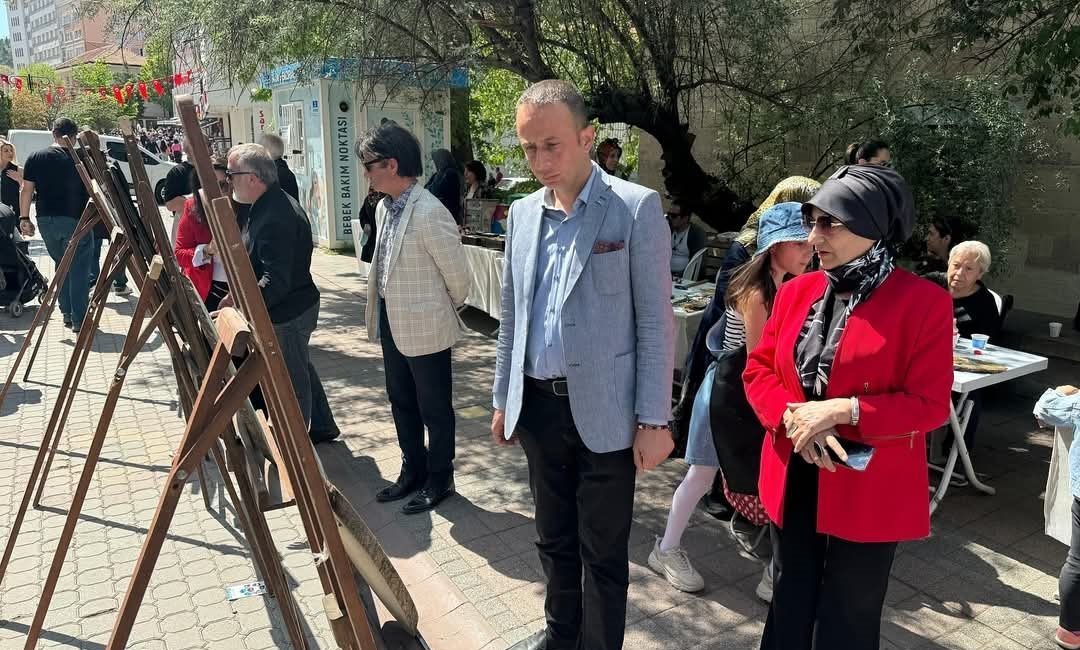 Kütahya Belediyesi ile Kütahya Kent Konseyi iş birliğinde düzenlenen sanat