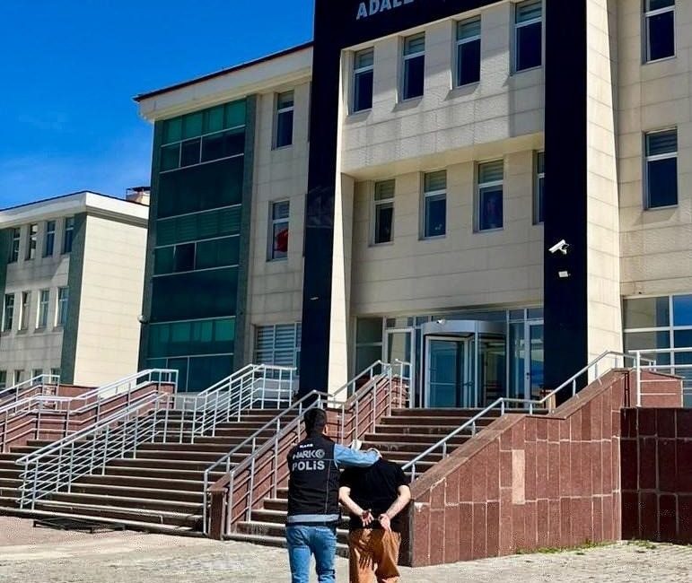 Kars’ta hakkında 2 ayrı suçtan kesinleşmiş 17 yıl hapis cezası