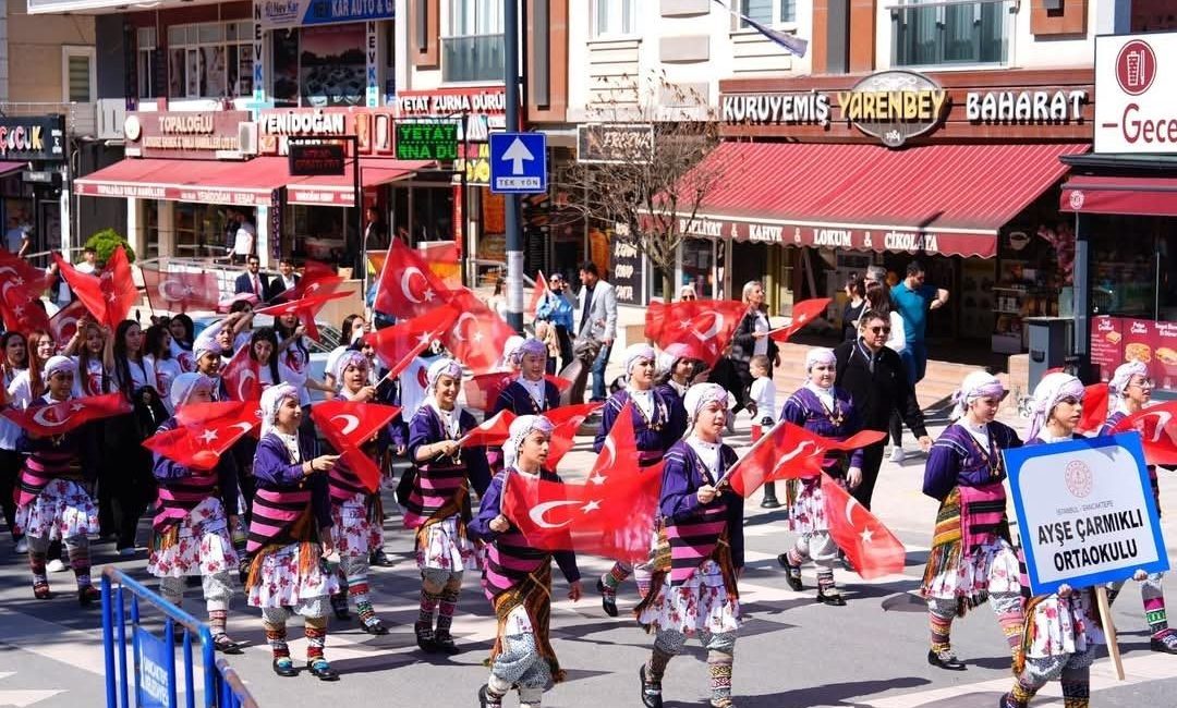 Kartal’da 19 Mayıs Atatürk’ü Anma, Gençlik ve Spor Bayramı dolayısıyla