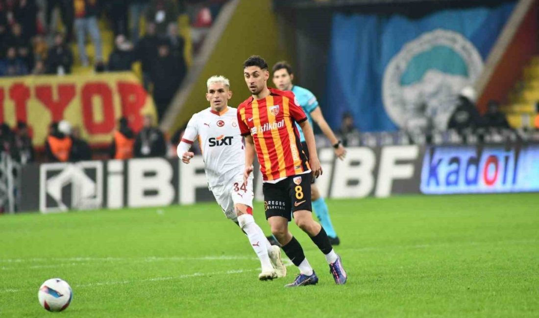 Süper Lig ekiplerinden Kayserispor, renktaşı Galatasaray’ı İstanbul’da 7 sezondur mağlup