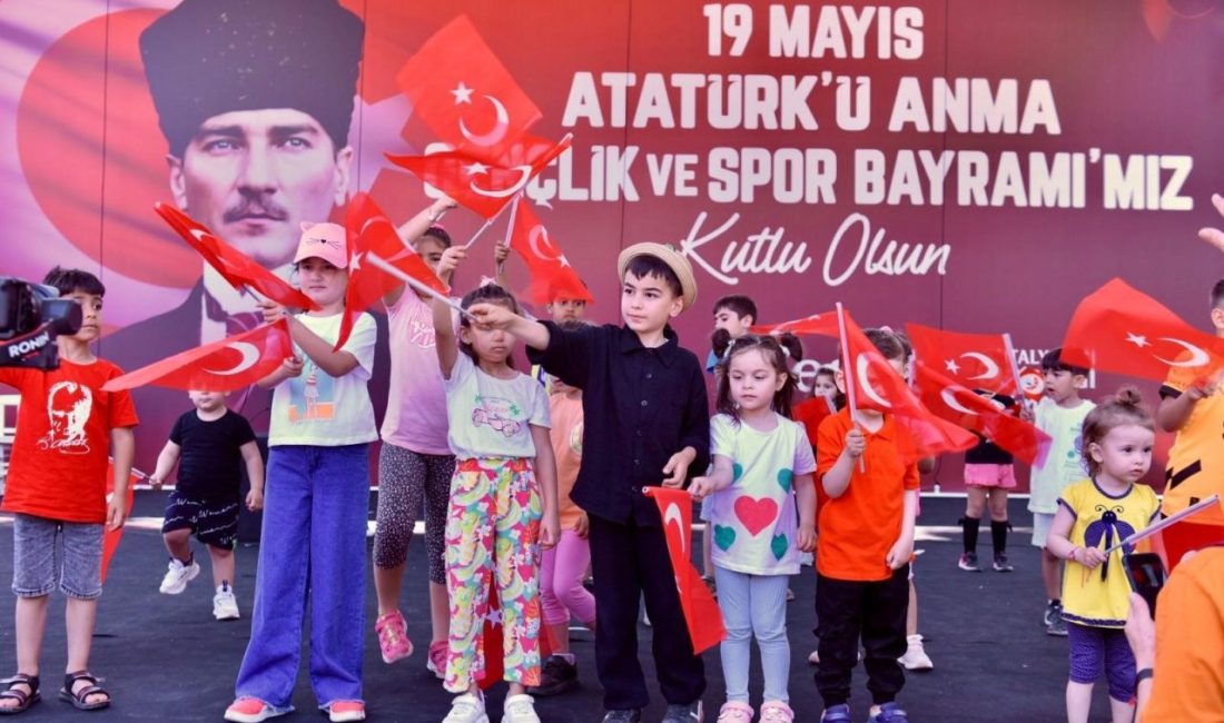 Kepez Belediyesi, “Sahne Senin” etkinliğiyle gençlere fırsat verdi 19 Mayıs Atatürk’ü Anma, Gençlik ve Spor Bayramı’nda Kepez Belediyesi,