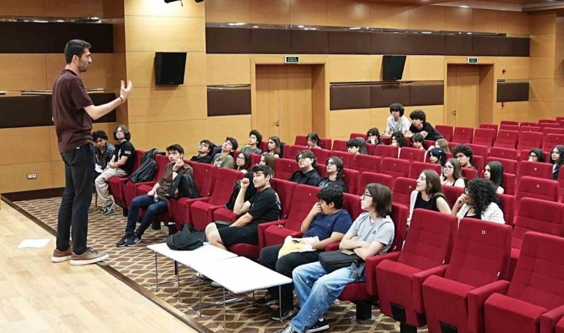 Kepez’de gençler münazara turnuvasında buluştu Kepez Belediyesi ve Antalya Lise Münazara Topluluğu iş birliğinde, 19