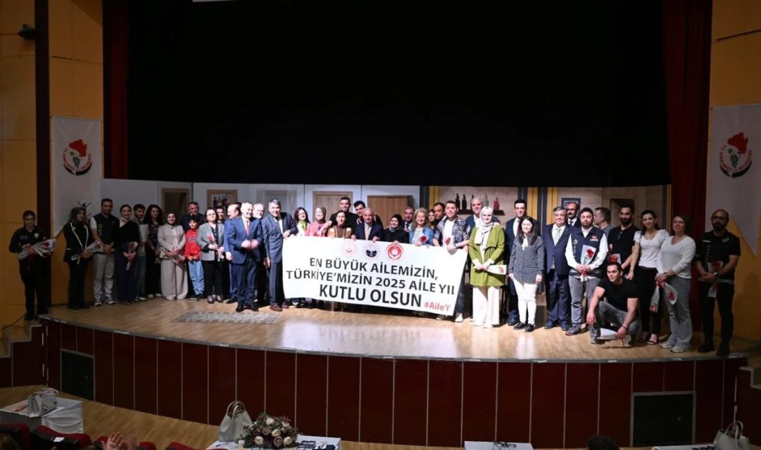 Kırklareli’nde uyuşturucu ile mücadele temalı tiyatro gerçekleşti Kırklareli’nde uyuşturucu ile mücadele çerçevesinde Edirne Emniyet Müdürlüğü tarafından hazırlanan