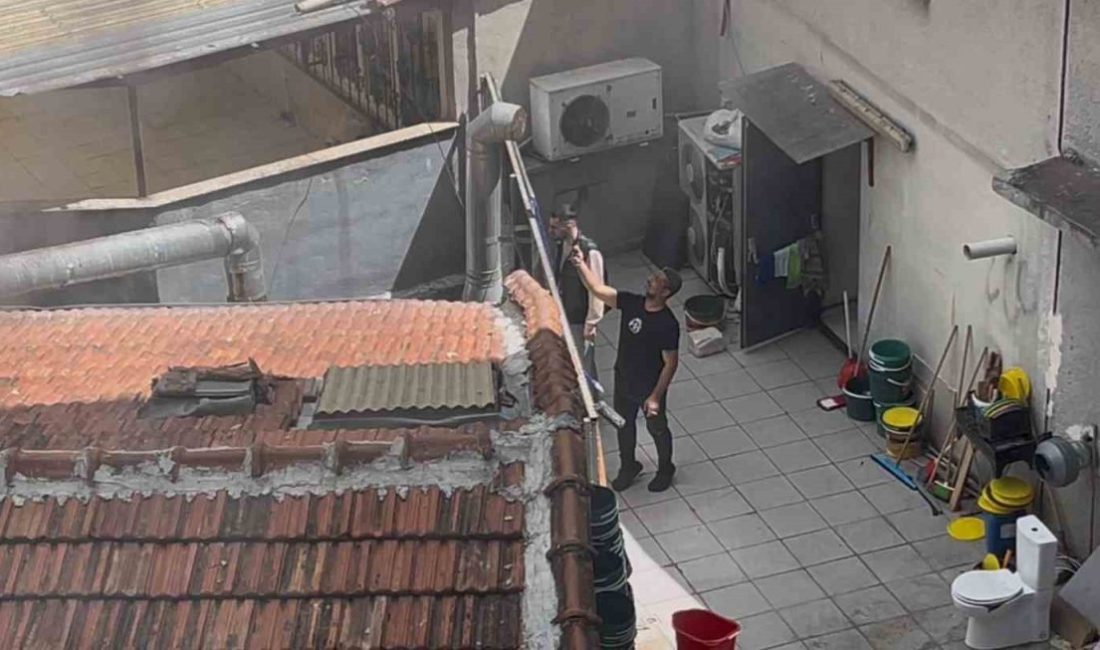 Eskişehir’de dershane ve fırın arasındaki boşlukta çıkan yangında öğrenciler büyük