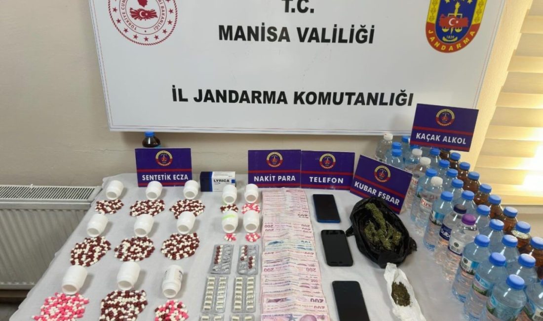 Manisa’da uyuşturucu operasyonu: 2 şüpheli gözaltında Manisa’nın Alaşehir ilçesinde jandarma ekiplerinin düzenlediği uyuşturucu operasyonunda çok sayıda