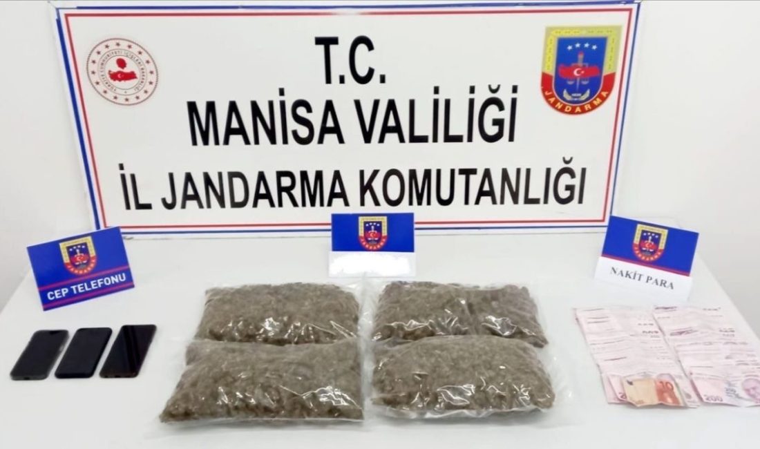 Manisa İl Jandarma Komutanlığı KOM Şube Müdürlüğü ekiplerince şehir girişinde