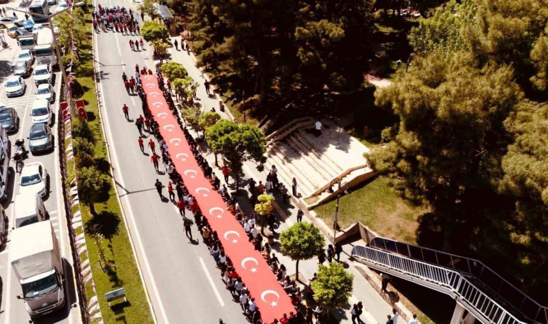 Mardin’de Gençlik Yürüyüşü coşkusu Mardin’de, Gençlik Haftası etkinlikleri kapsamında düzenlenen ’Gençlik Yürüyüşü’ düzenlendi. Gençlik