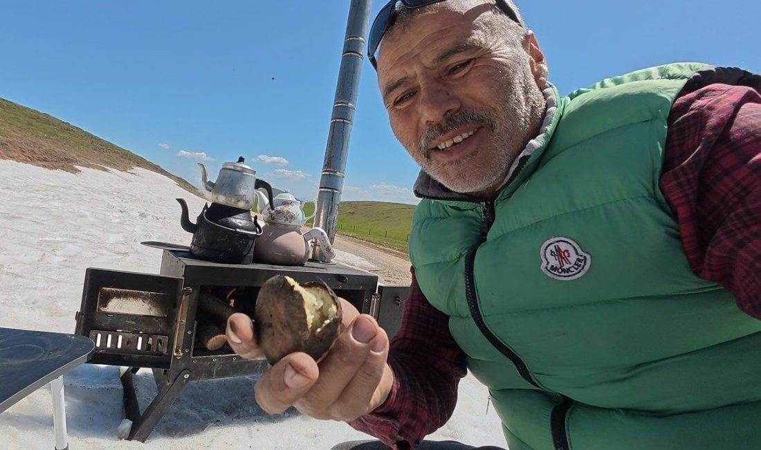 Bir doğasever, Tokat’ın Başçiftlik yaylasında kar üstünde soba kurup kara