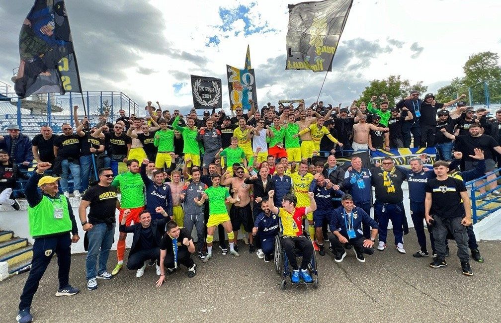 Türk teknik direktör Mehmet Topal yönetimindeki Petrolul Ploieşti, sezonu galibiyetle