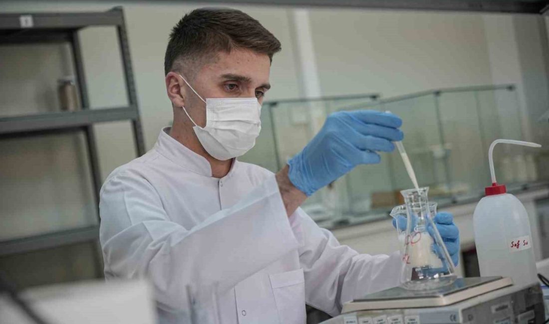 Mehmetçiğin içtiği sütten, yediği konserveye kadar hepsi bu laboratuvardan geçiyor Türk Silahlı Kuvvetleri’nin gıda ve içecek analizlerinin yapıldığı Gıda Kontrol