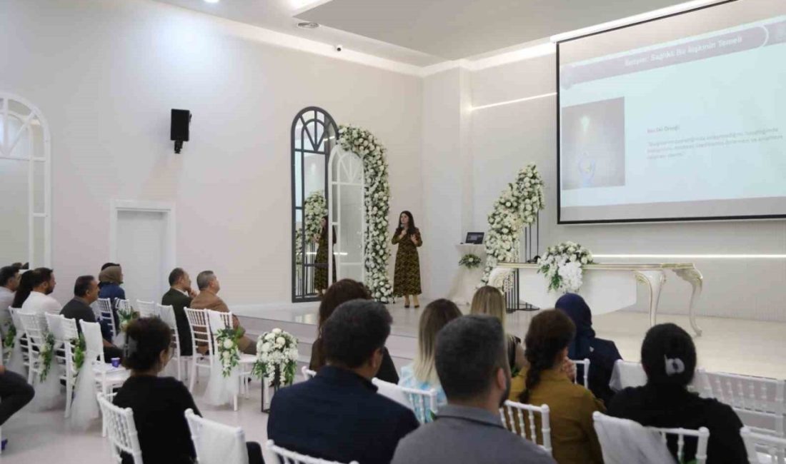 Melikgazi Belediyesi’nden Evlilikte İletişim semineri Melikgazi Belediyesi ’Birlikte Bir Ömür-Evliliğe Sağlıklı Başlangıç’ başlıklı Evlilikte İletişim