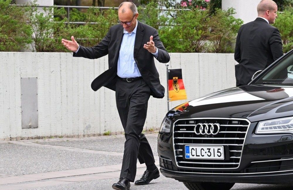 Merz: “İsrail’in Gazze saldırıları terörle mücadele amacına hizmet etmesi bakımından artık bana bir anlam ifade etmiyor” Almanya Başbakanı Friedrich Merz, Finlandiya’da yaptığı açıklamada, “İsrail ordusunun Gazze