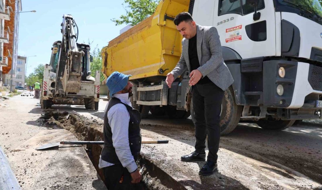 Elazığ’ın Sarayatik Mahallesi’nde su kesintileri, muhtarın girişimiyle belediye tarafından başlatılan