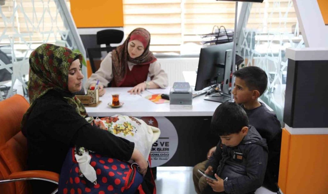 VAN (İHA) – Van’ın Muradiye ilçesinde hayata geçirilen “İlk Kimliğim,