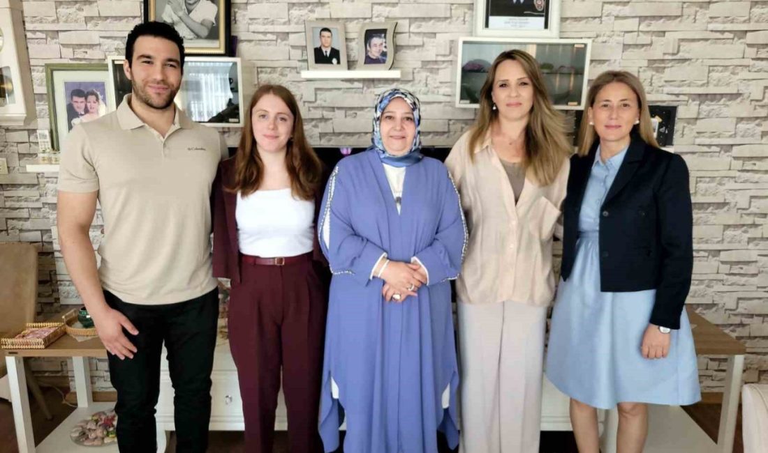Aydın Valisi Yakup Canbolat’ın eşi Ayşegül Canbolat ile Nazilli Kaymakamı