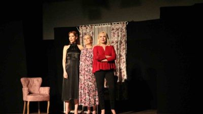 Ünlü oyuncu Nergis Kumbasar, Mehmet Ali Erbil’in nafaka açıklamasına üstü