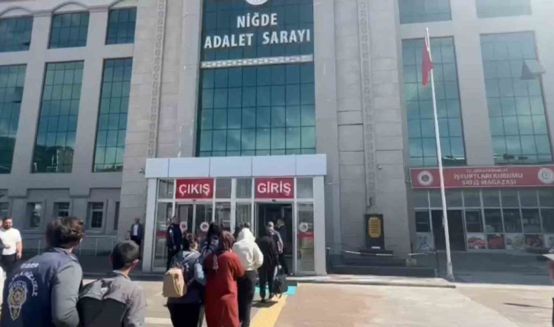 Niğde merkezli dolandırıcılık operasyonunda 10 şüpheli gözaltına alındı Vatandaşların kredi kartı bilgilerini ele geçirip bu kartlarla alışveriş yapan