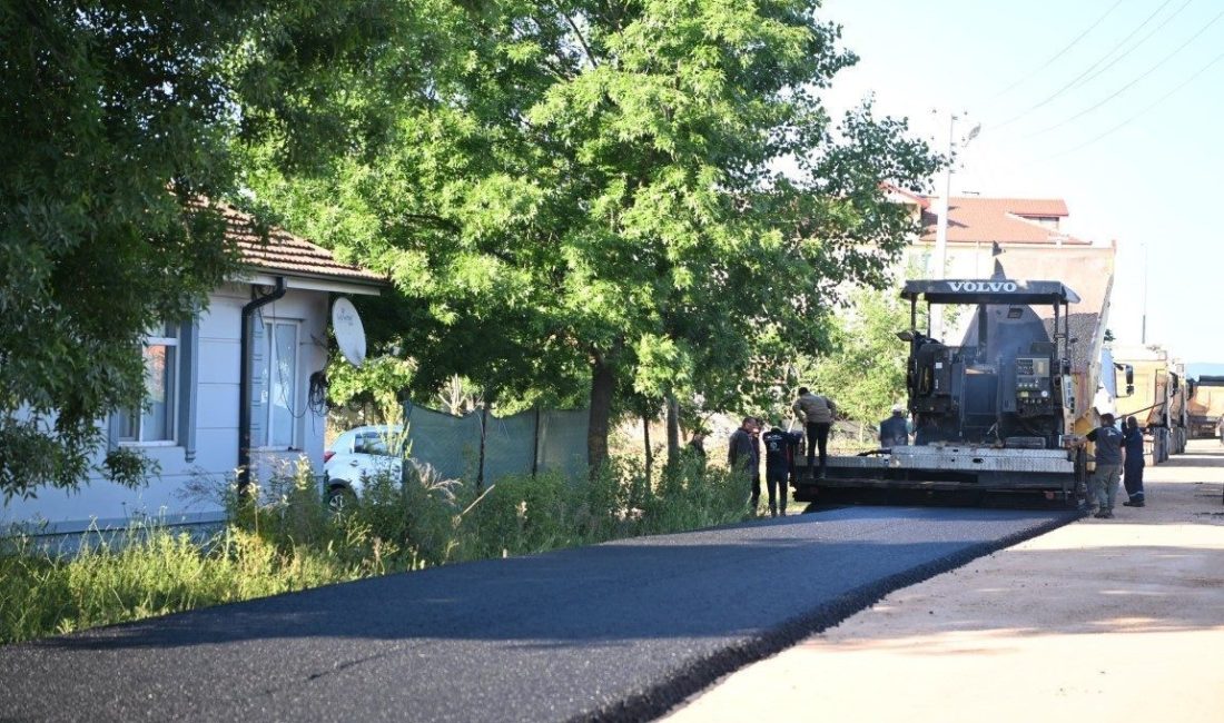 Kartepe’deki Rahmiye Mahallesi’nde altyapı çalışmaları tamamlanan sokağa toplamda 430 ton