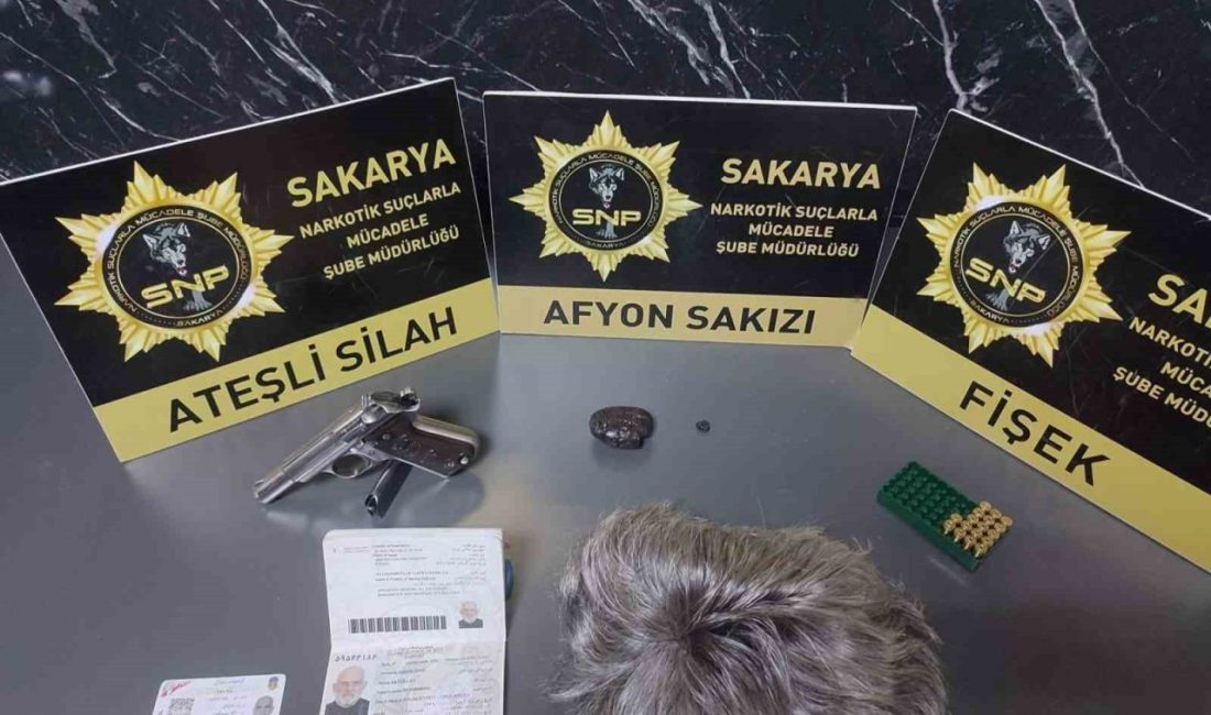 İstanbul’dan Sakarya’ya sahte kimlik, pasaport ve perukla gelen, yanındaki iki