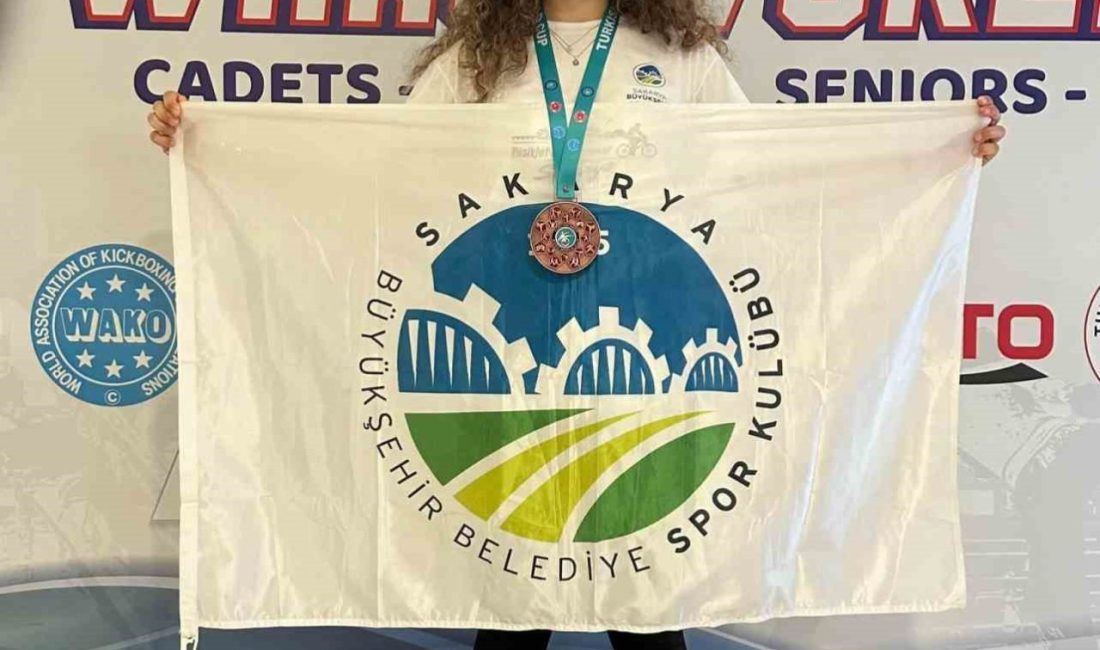 Sakarya Büyükşehir sporcuları madalya kürsüsünü boş bırakmıyor Sakarya Büyükşehir Belediyesi Spor Kulübü sporcuları, çeşitli dallarda şampiyonluk ve