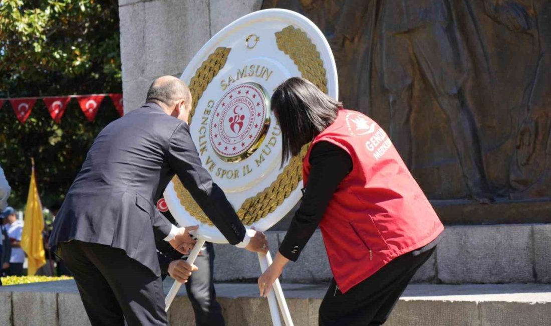 Samsun’da 19 Mayıs kutlamaları çelenk sunma töreni ile başladı Samsun’da 19 Mayıs Atatürk’ü Anma, Gençlik ve Spor Bayramı kutlamaları,