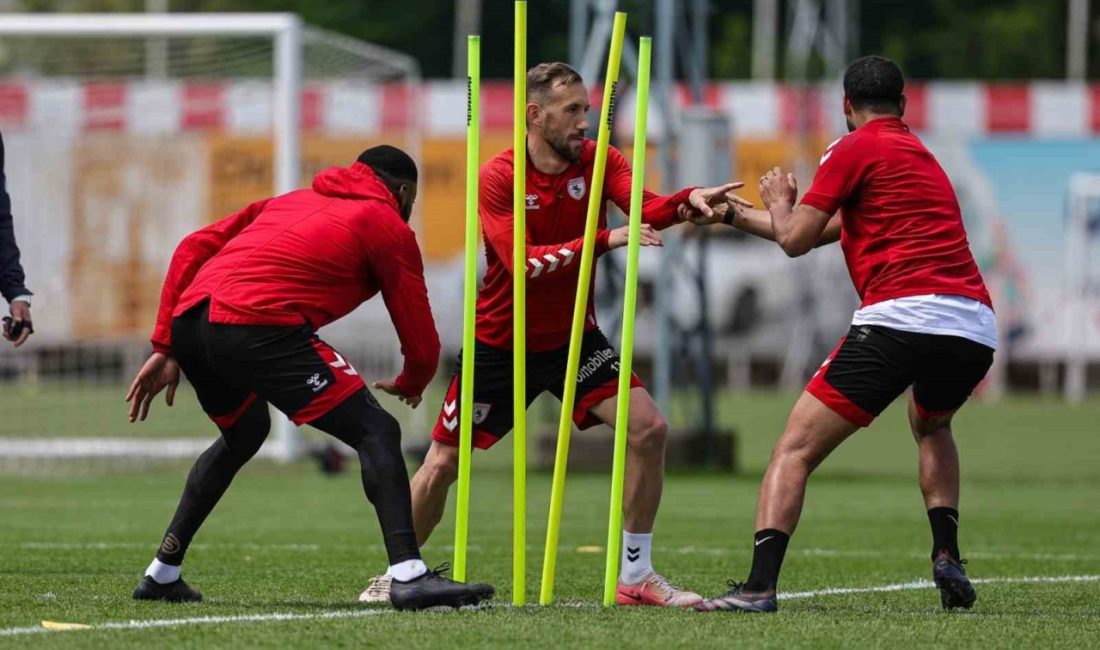 Samsunpor’da Trabzonspor maçı hazırlıklarına trafik engeli Süper Lig ekiplerinden Samsunspor, 19 Mayıs Atatürk’ü Anma, Gençlik ve